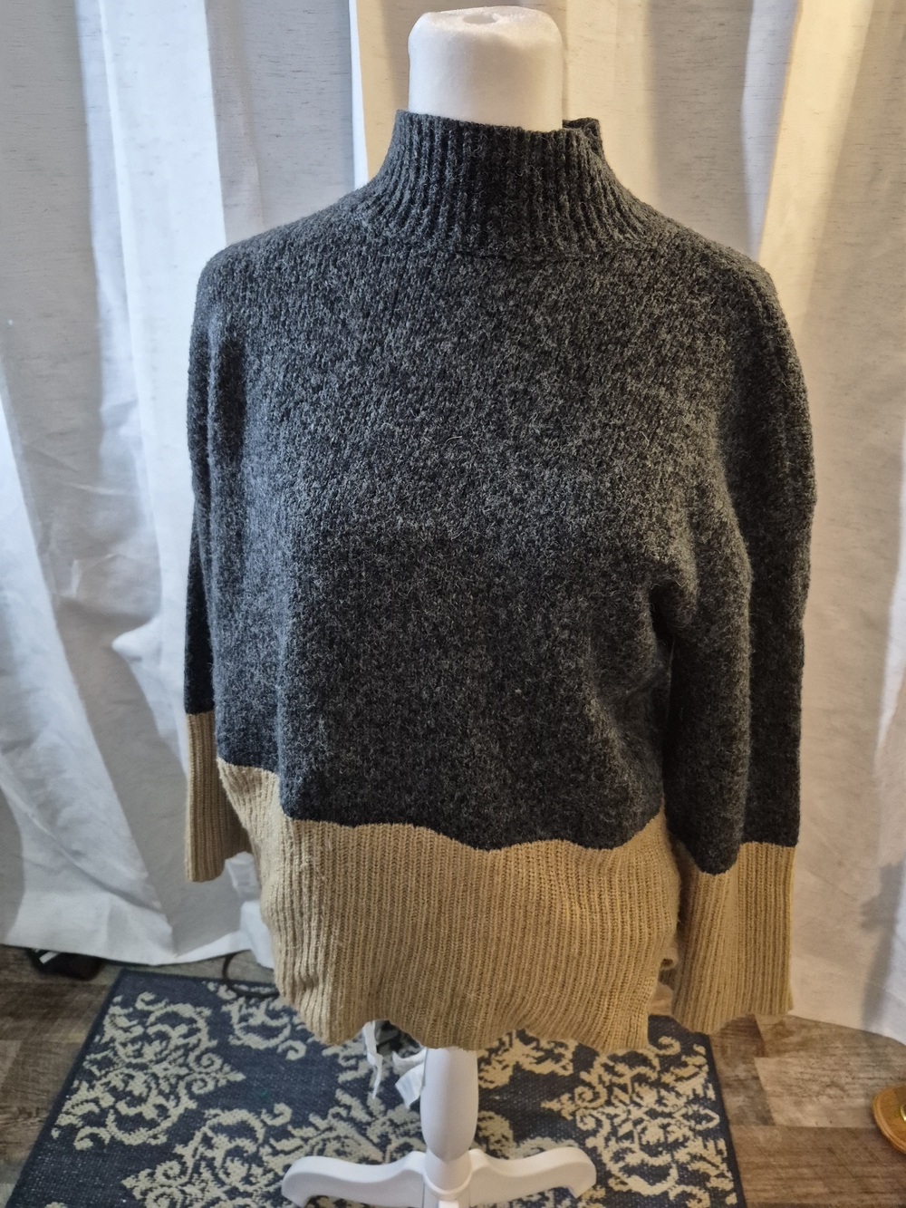 Michael Kors Women's Gray Tan Colorblock Mock Neck Knit Pullover Sweater S